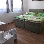 ゲストハウス Na Hrazi Poděbrady