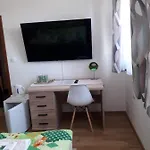 ゲストハウス Na Hrazi