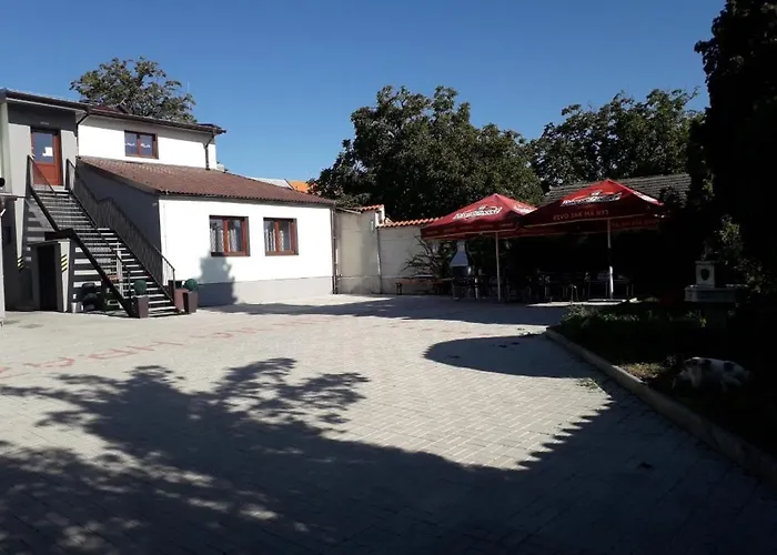 Guest house Na Hrazi 3*